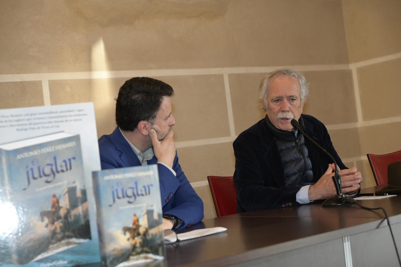 Imagen secundaria 2 - Florecen exposiciones en abril