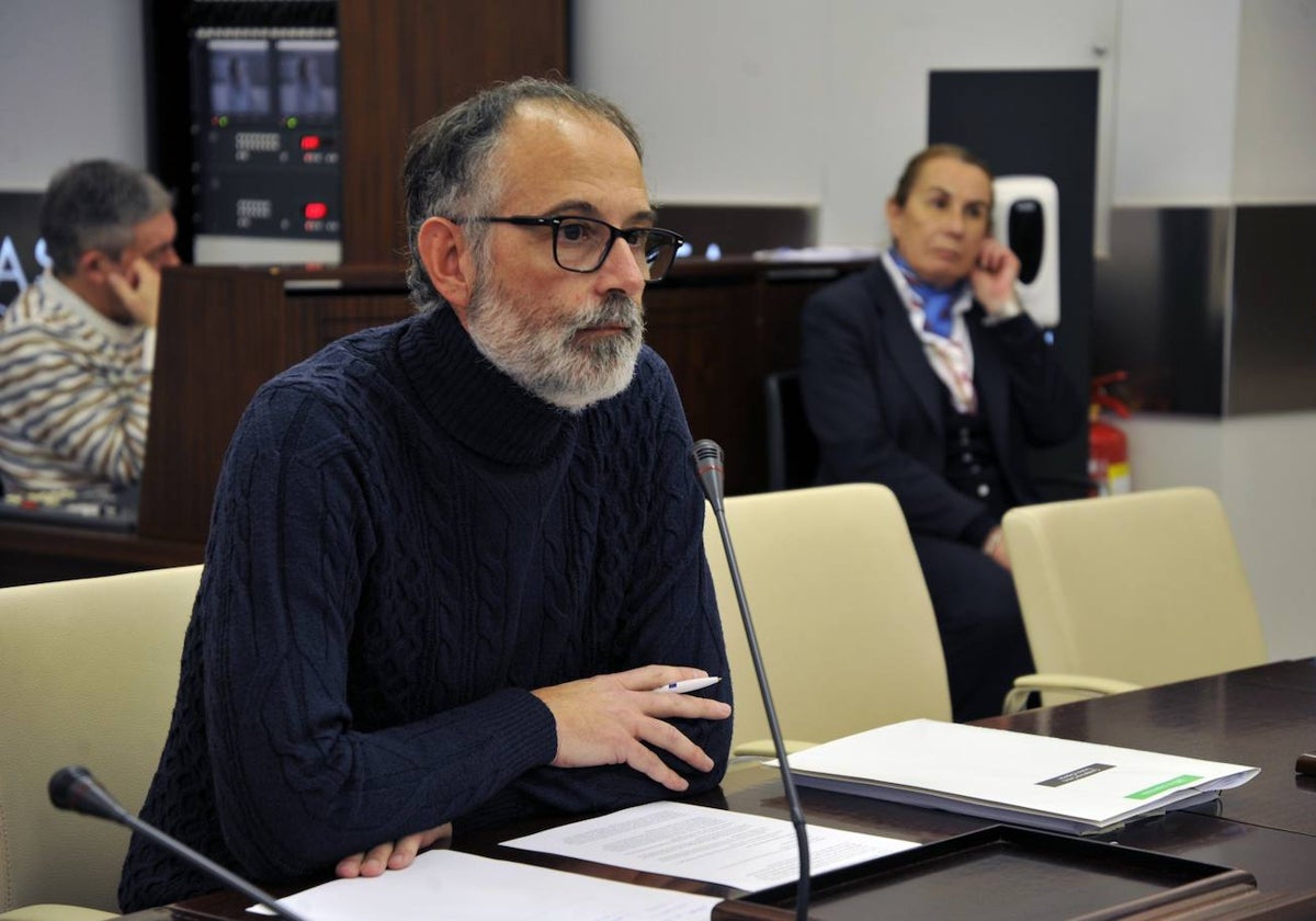 Francisco Palomino, secretario general de Cultura, en una comparecencia en la Asamblea.