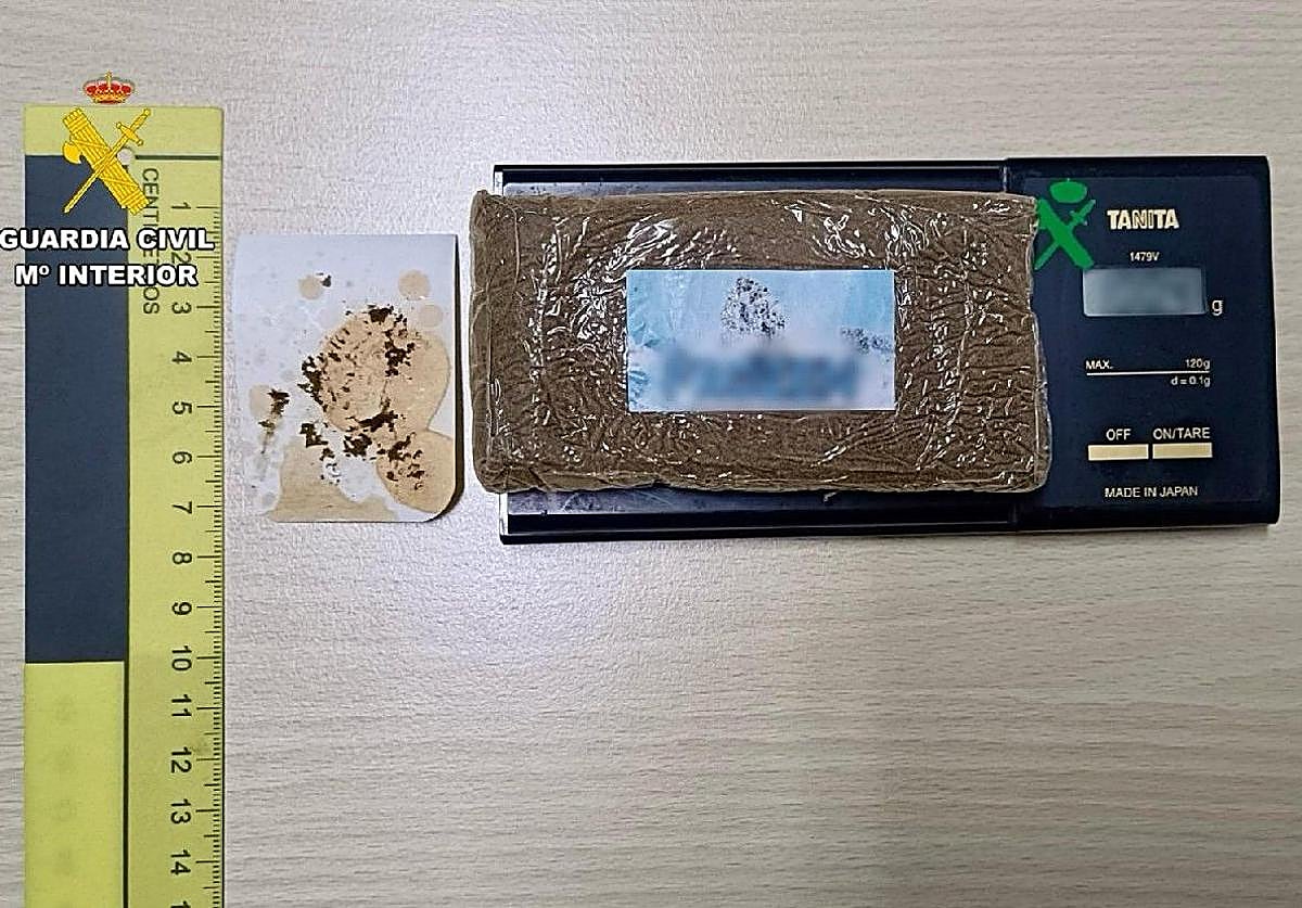 Detenido en Malpartida de Cáceres con 100 gramos de hachís en el coche