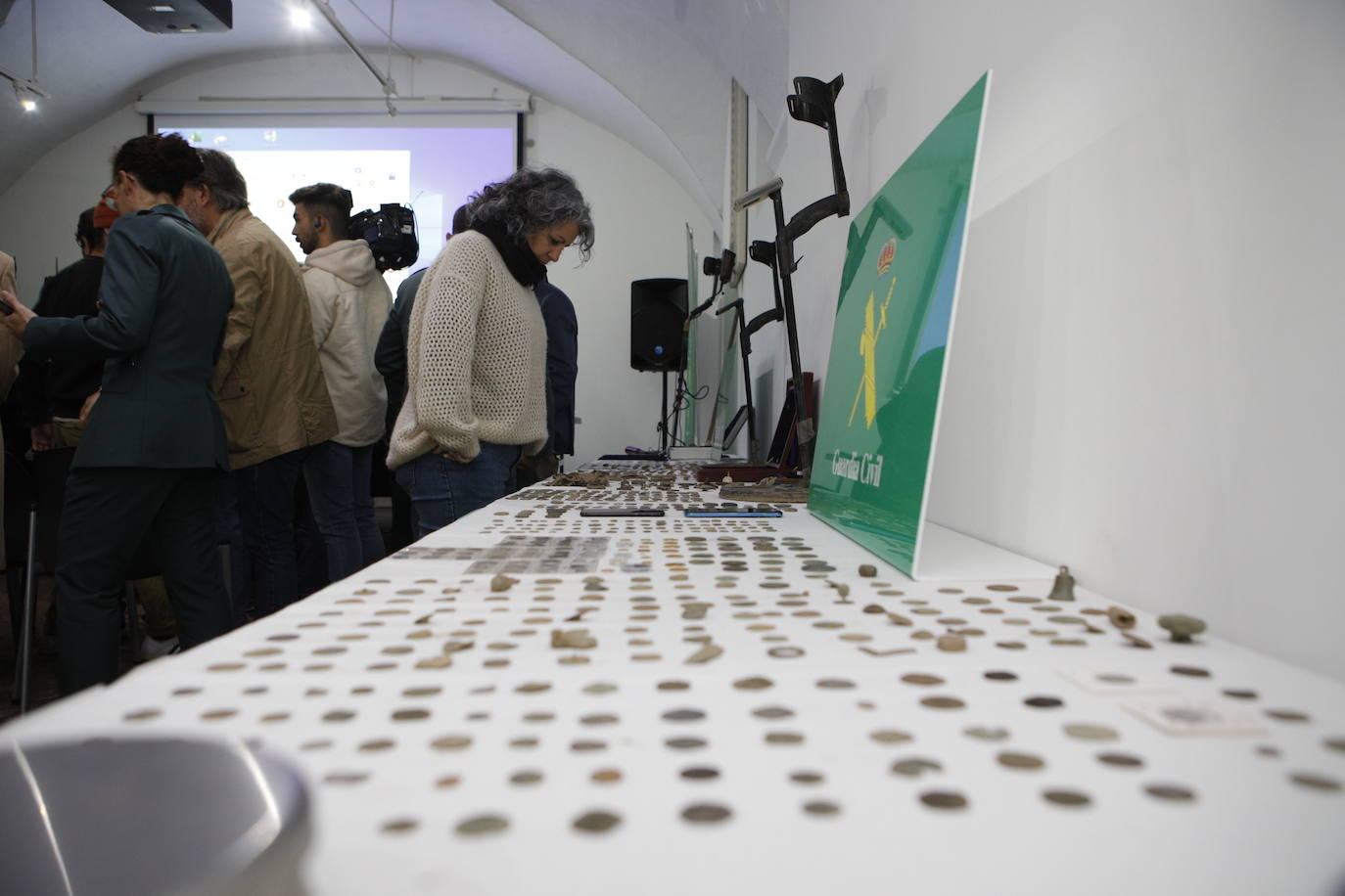 Imágenes (I) de las piezas arquelógicas recuperadas por la Guardia Civil