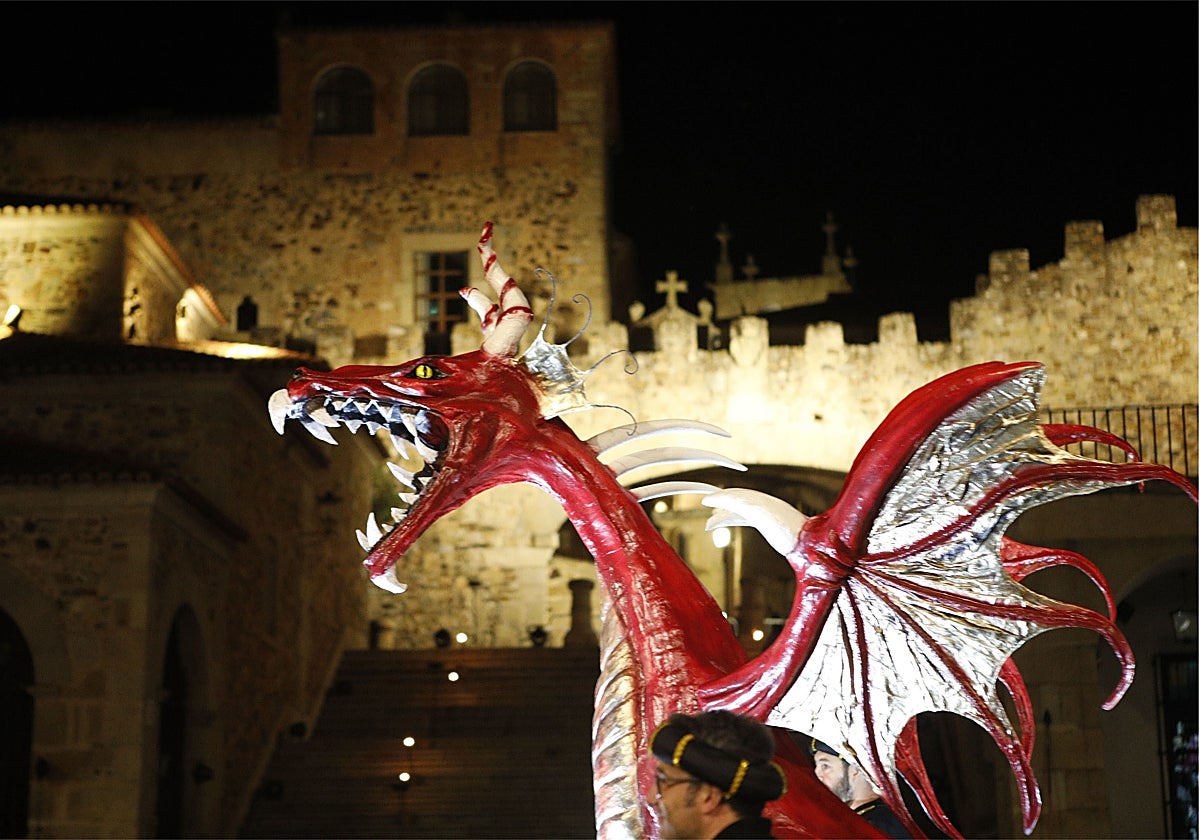 Imagen de uno de los dragones que se exhibieron el año pasado.