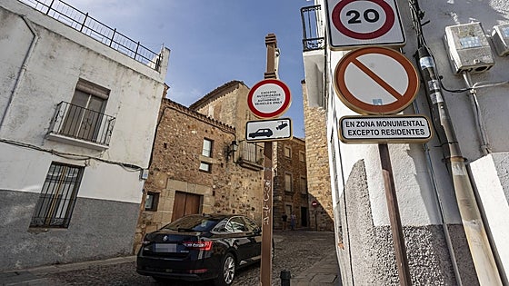 La Policía Local anulará las multas puestas a los residentes de la parte antigua de Cáceres