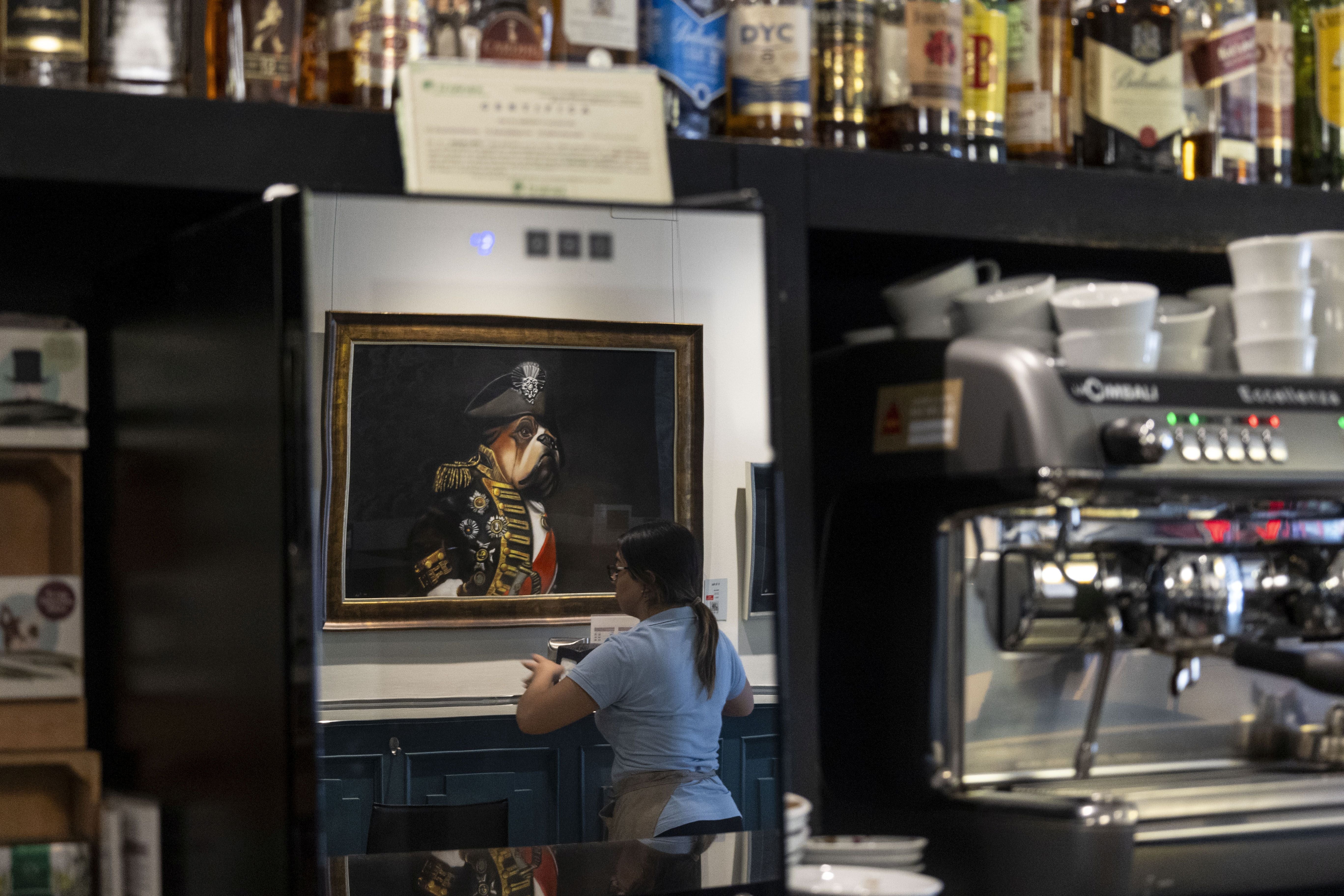 El Gran Café acoge la muestra de Mari Paz Maza y Víctor Monleón, 'Entre pasteles'.