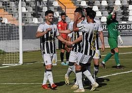 Las mejores imágenes de la victoria del Badajoz ante el Mensajero