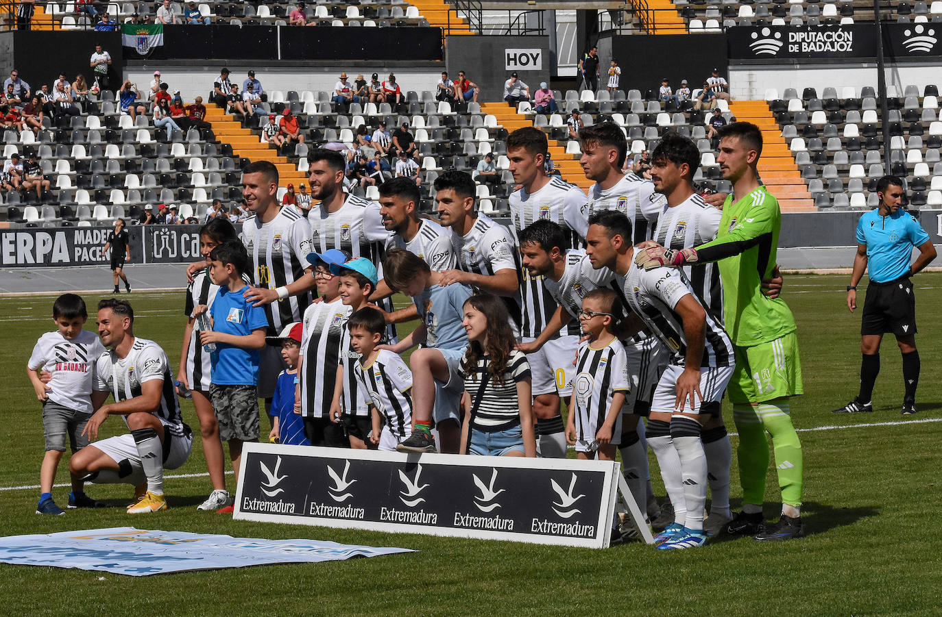 Las mejores imágenes de la victoria del Badajoz ante el Mensajero