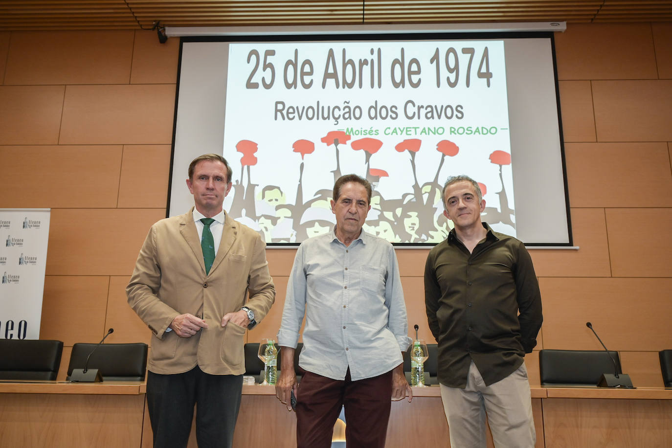 Imagen principal - Un 20 de abril con mucha historia en Badajoz