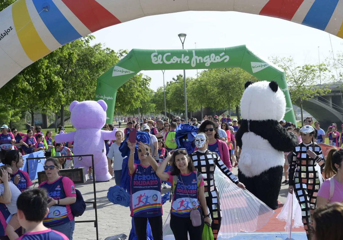 Imagen principal - «Me preocupa que mi hijo con TEA no pueda hacer vida normal por culpa de la sociedad»