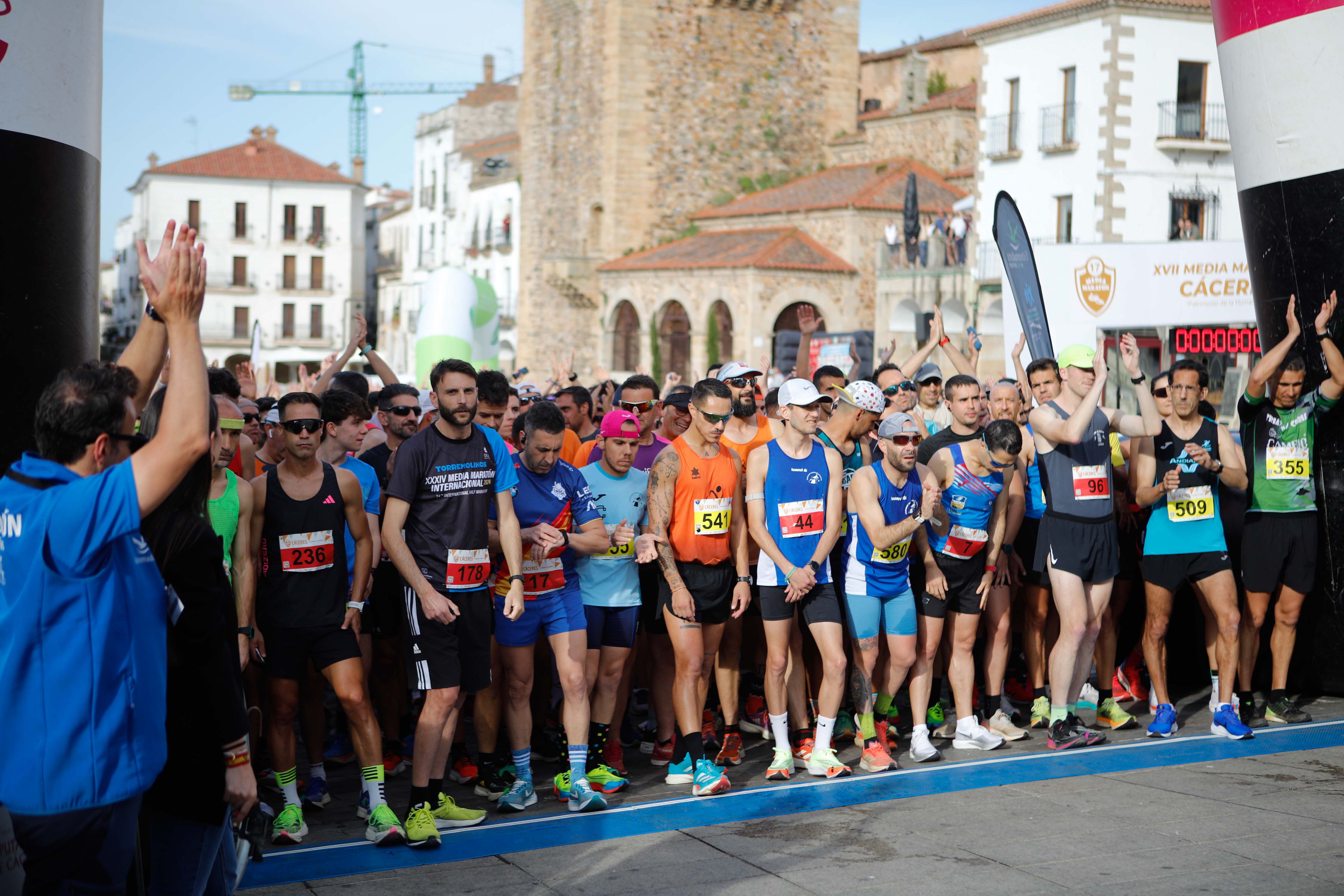 La media maratón cacereña, en imágenes (I)