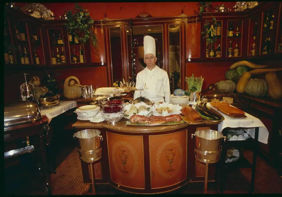 Benjamín Urdiain, chef del restaurante Zalacaín, de Madrid (1984).