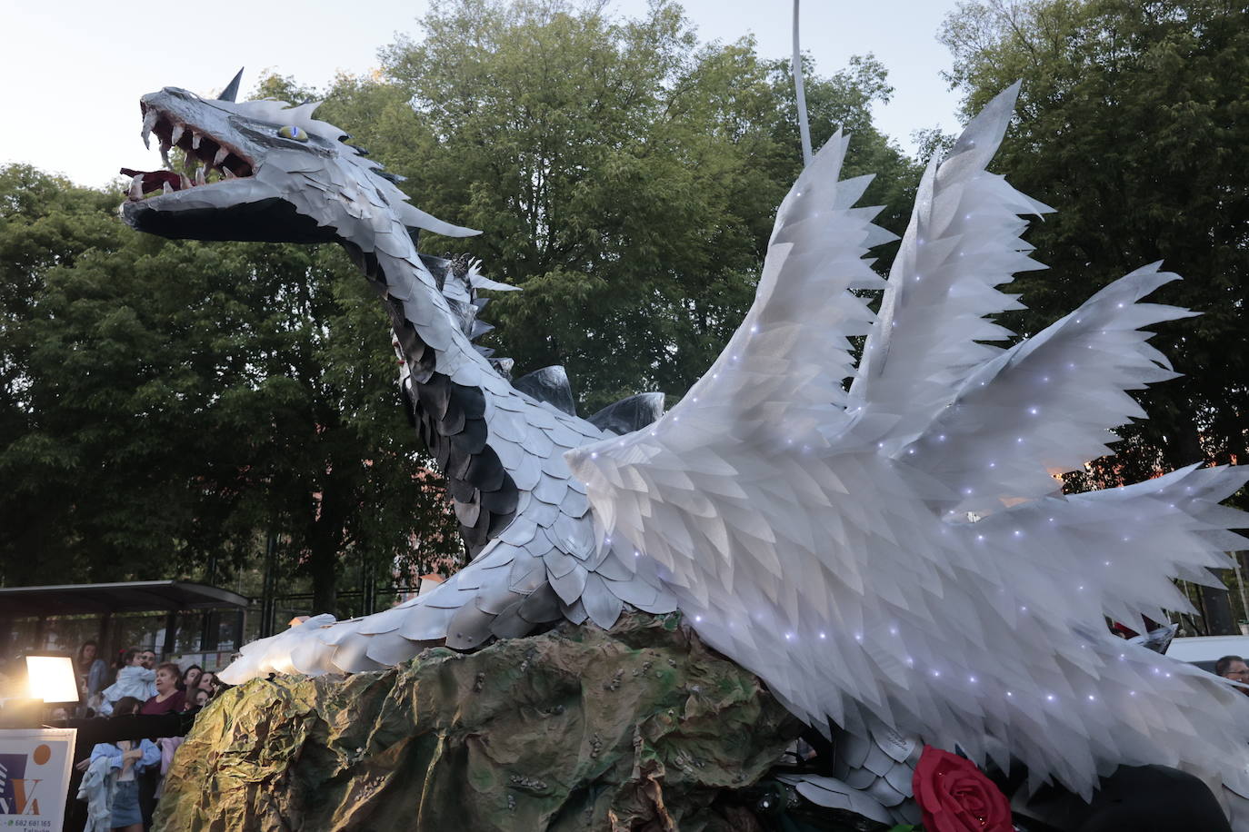 Imágenes del desfile de San Jorge en Cáceres