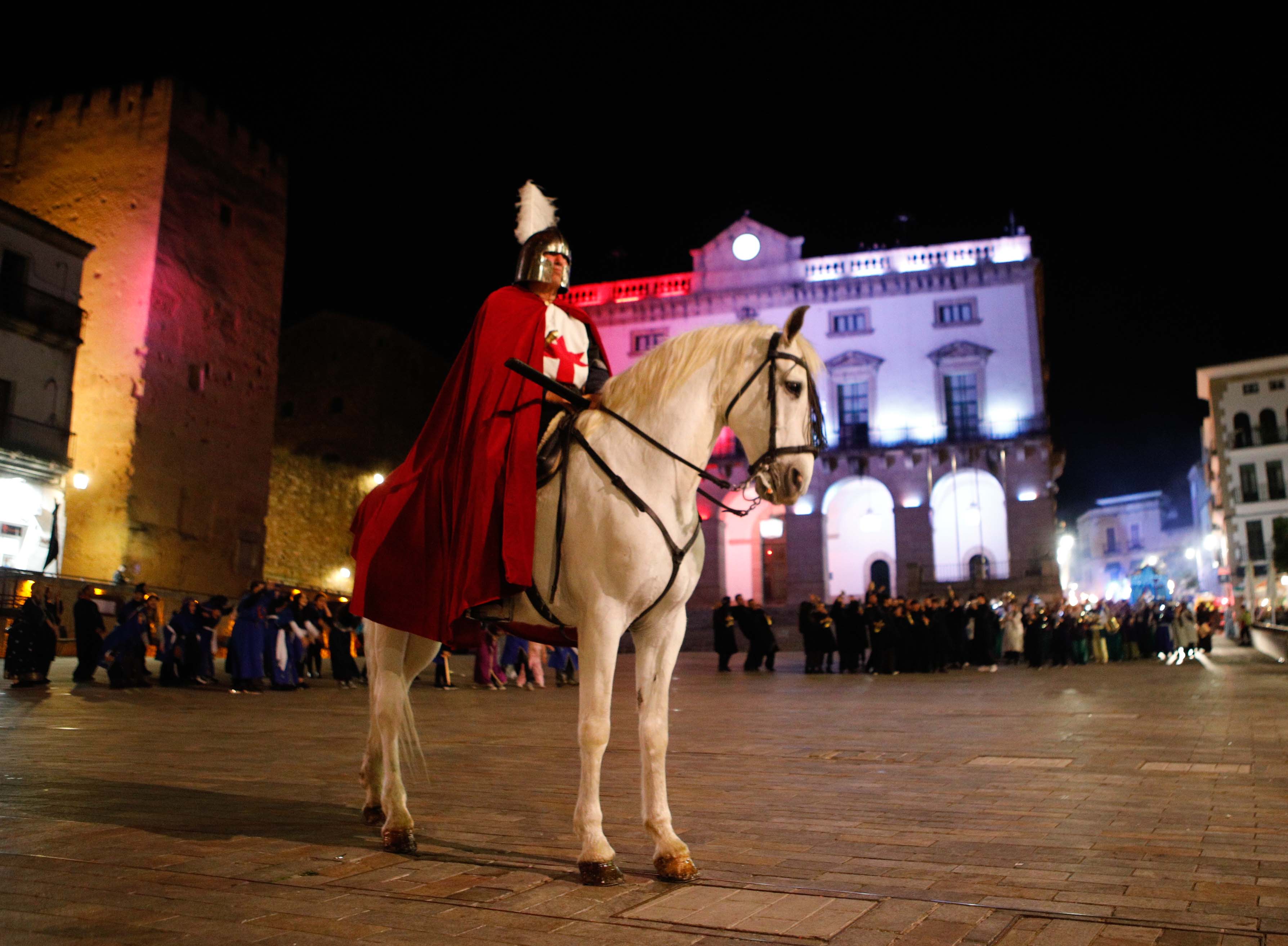 Imágenes de la quema del dragón en el desfile de San Jorge