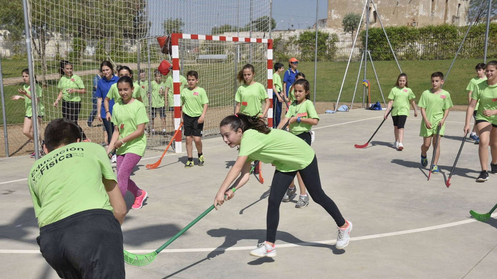 Extremadura plantea abrir los centros escolares por la tarde para practicar  deporte | Hoy