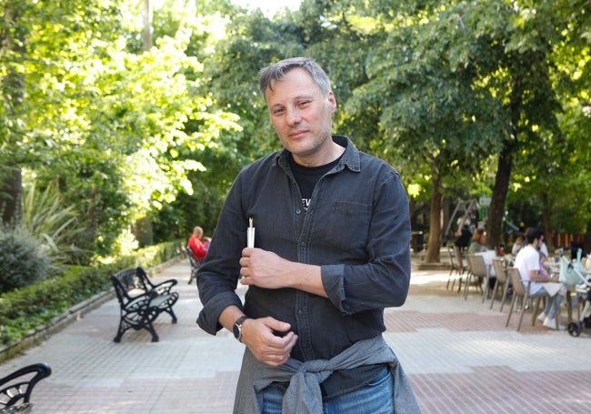 Luis Morales en Cánovas antes de la presentación de 'Por amor a Lisboa'.