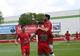 El Badajoz celebra su gol en la primera parte del partido.