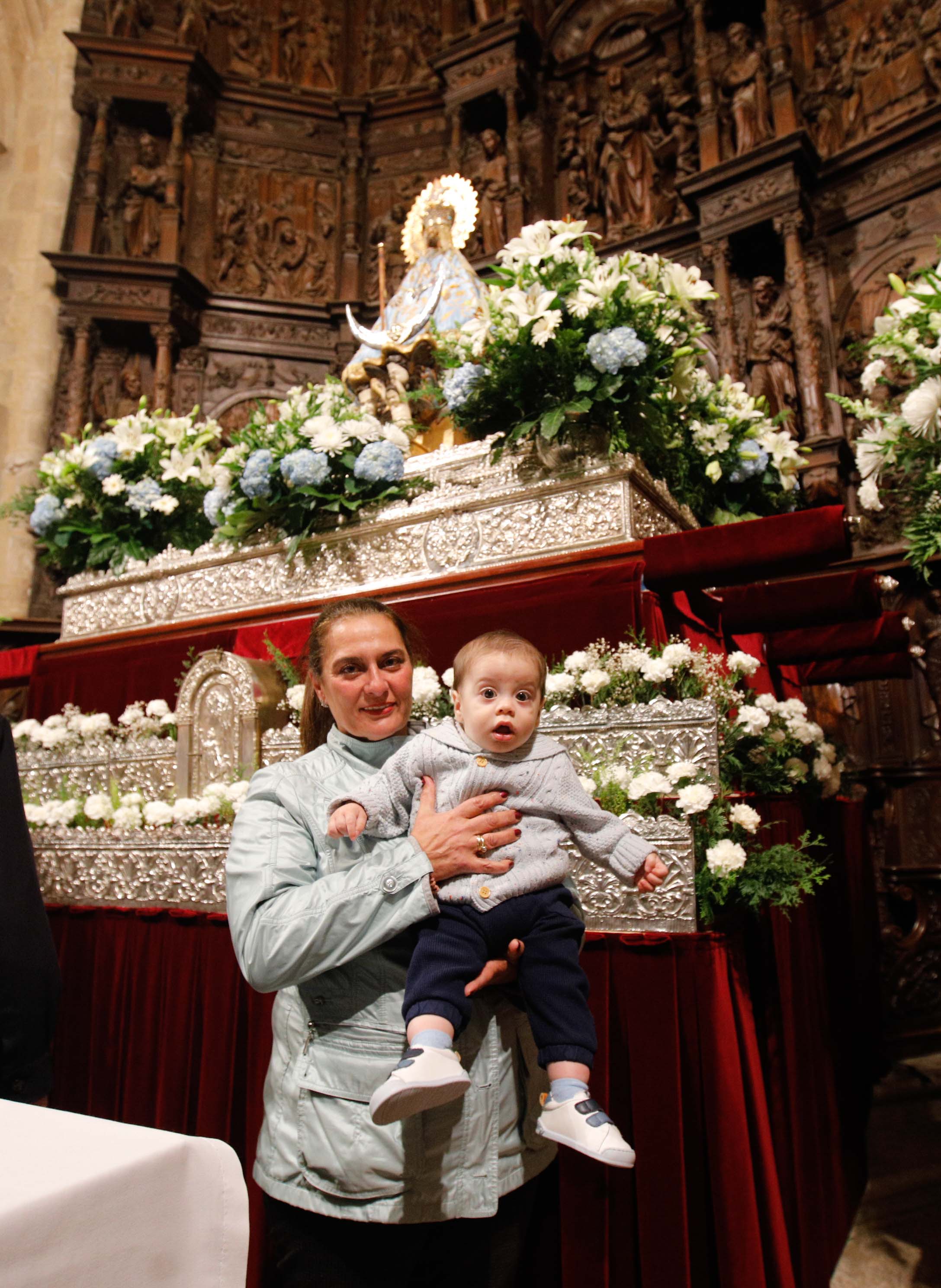 Búscate en la presentación de los bebés cacereños a la Virgen de la Montaña (II)