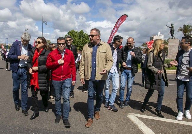 Gallardo con Osuna y otros dirigentes del PSOE.