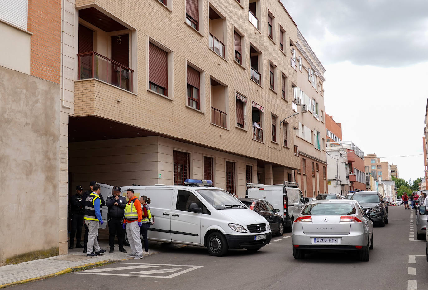 Consternación en la calle del matricidio en Badajoz