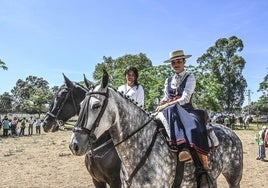 Caballistas durante la romería de Bótoa, en Badajoz.