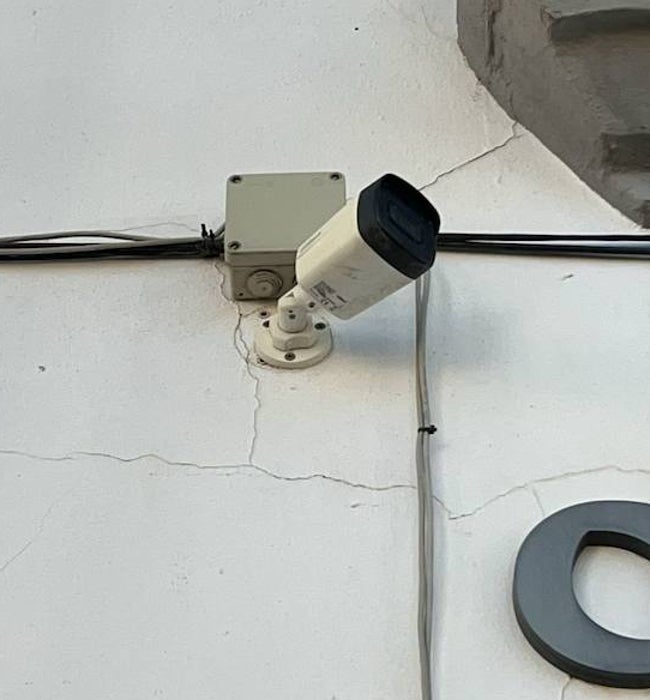 Cámara de videovigilancia en Valencia del Mombuey.