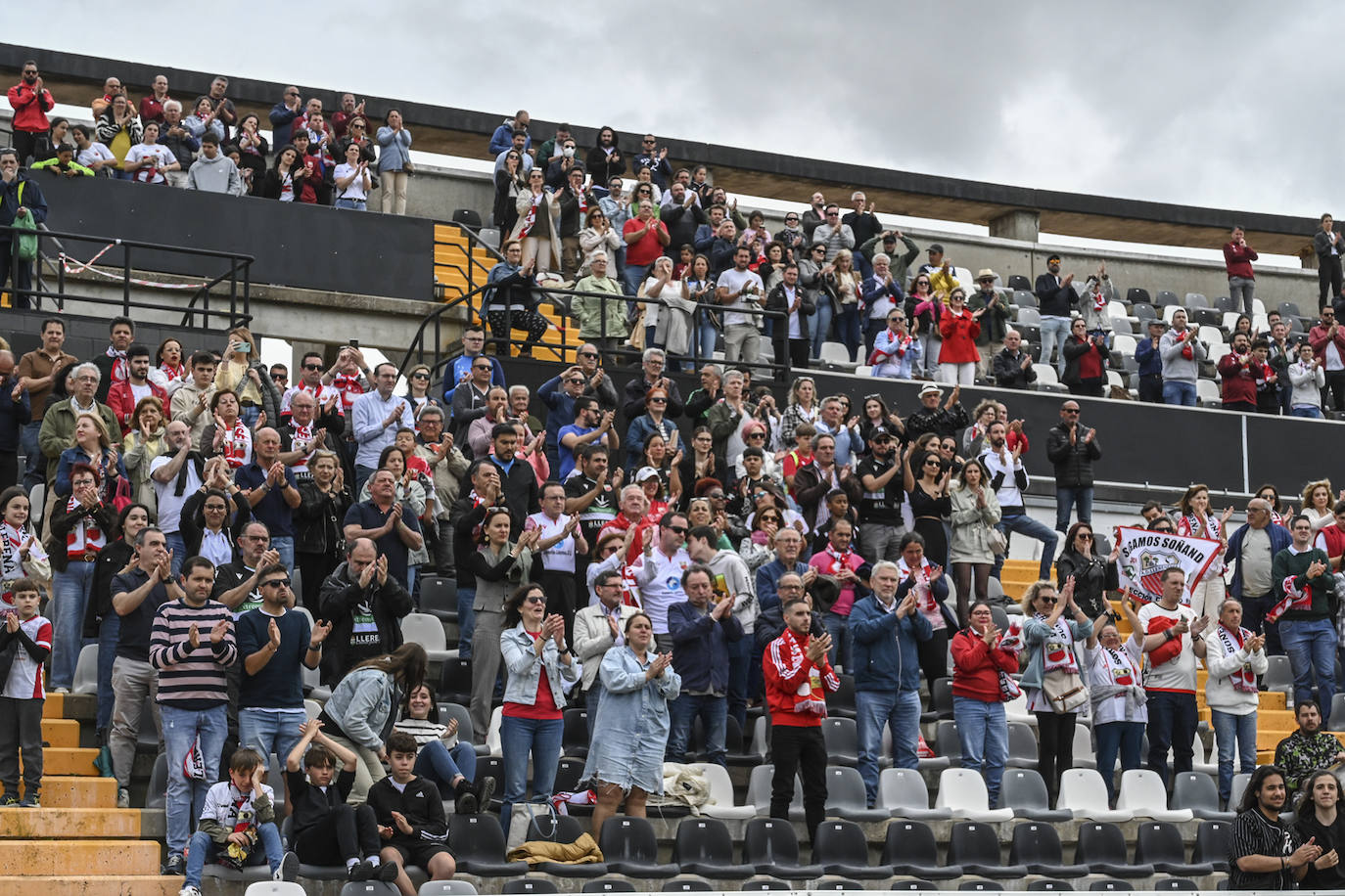 Badajoz y Llerenense se despiden de la Segunda RFEF en el Nuevo Vivero