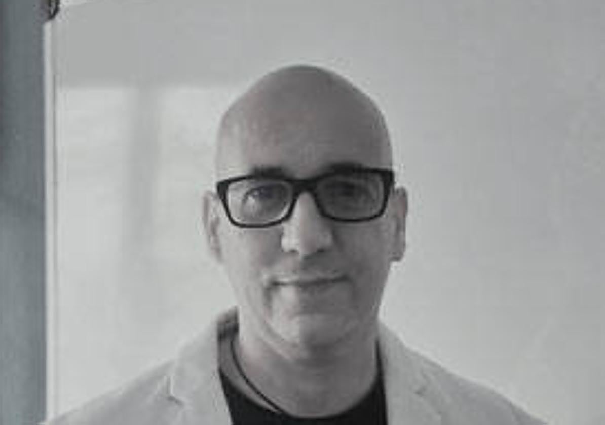 El escritor Antolín Castaño estará hoy en la Biblioteca Pública del Estado en Cáceres.