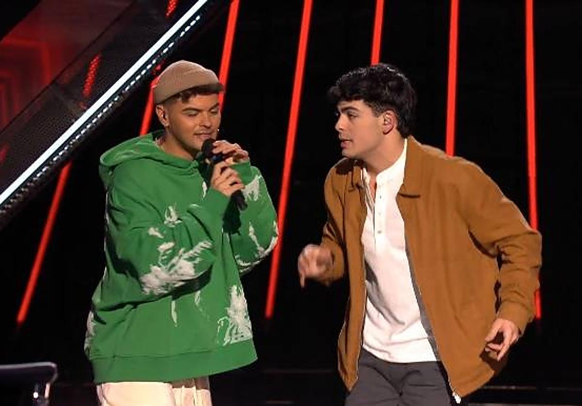 Daniel Doncía en el escenario junto a Abraham Mateo.