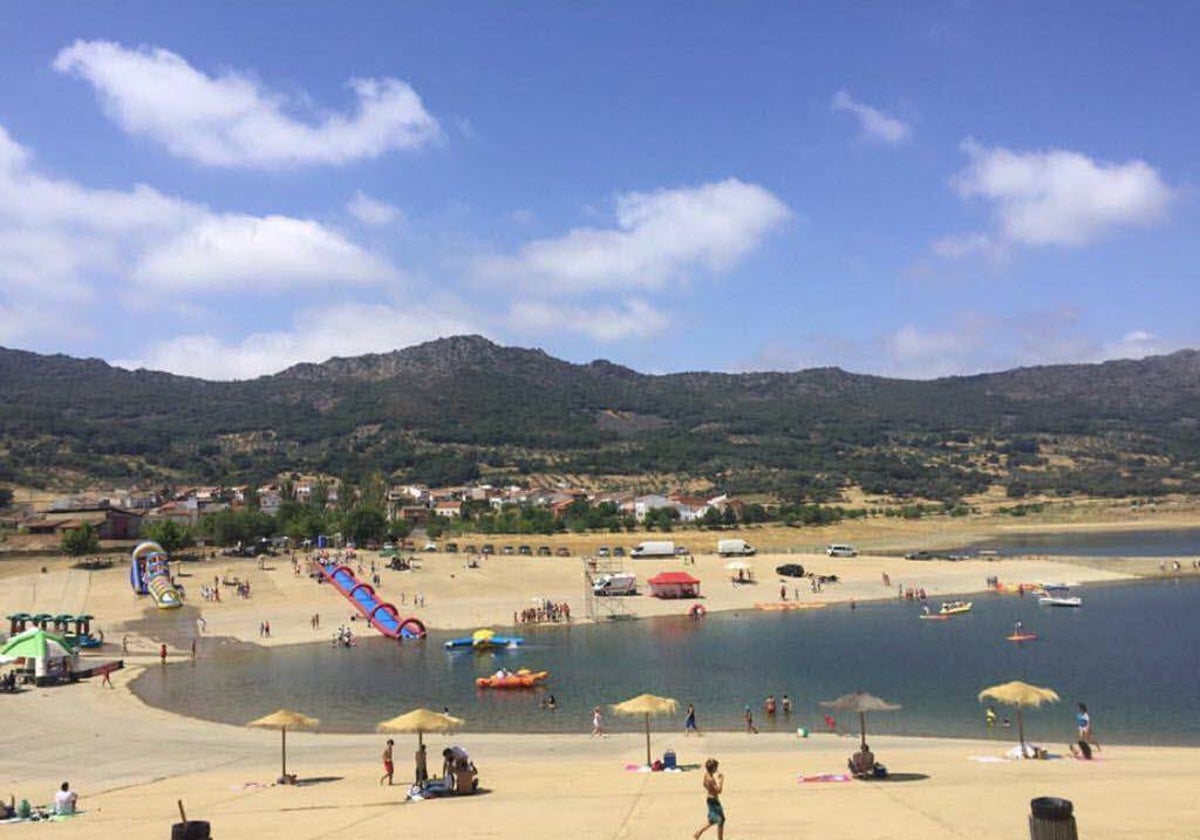 Playa de Peloche, en la Siberia, en 2021, un año antes de obtener la bandera azul.