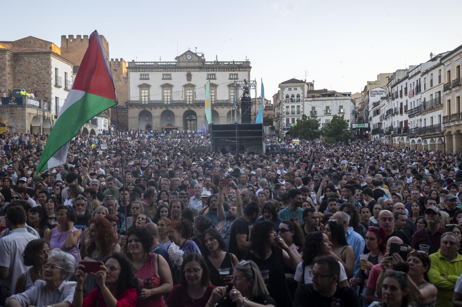 La jornada del viernes en Womad Cáceres 2024, en imágenes (II)