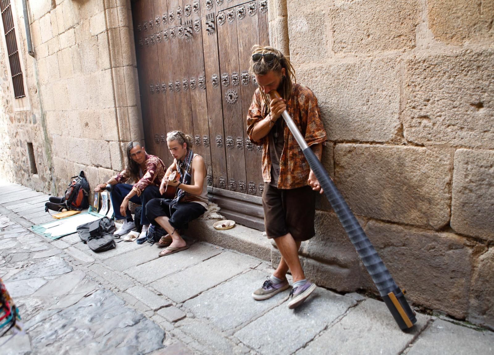 La jornada del viernes en Womad Cáceres 2024, en imágenes