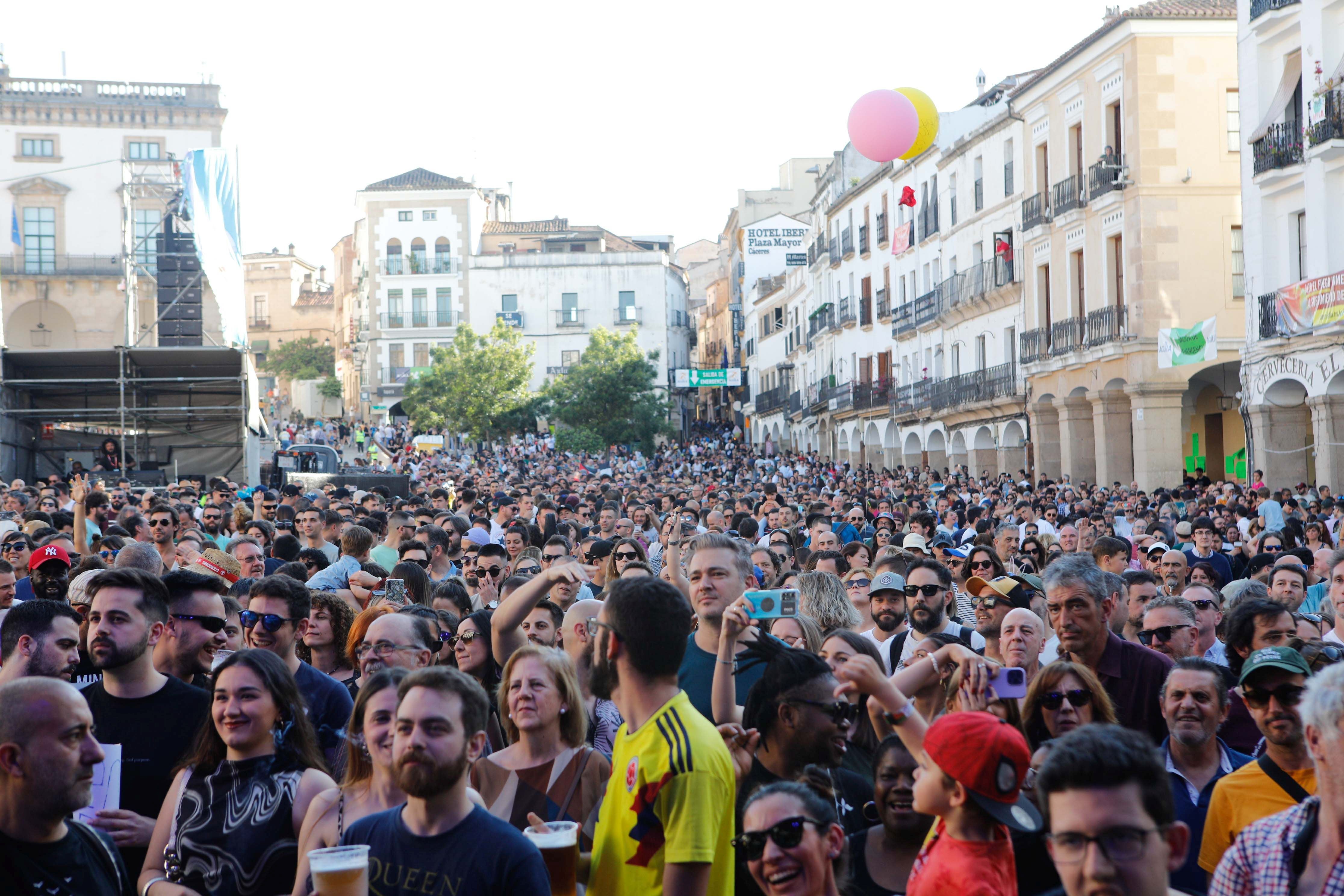 Ambiente de este sábado en el Womad de Cáceres (III)