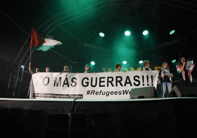 Momento de la lectura del manifiesto en la Plaza Mayor.