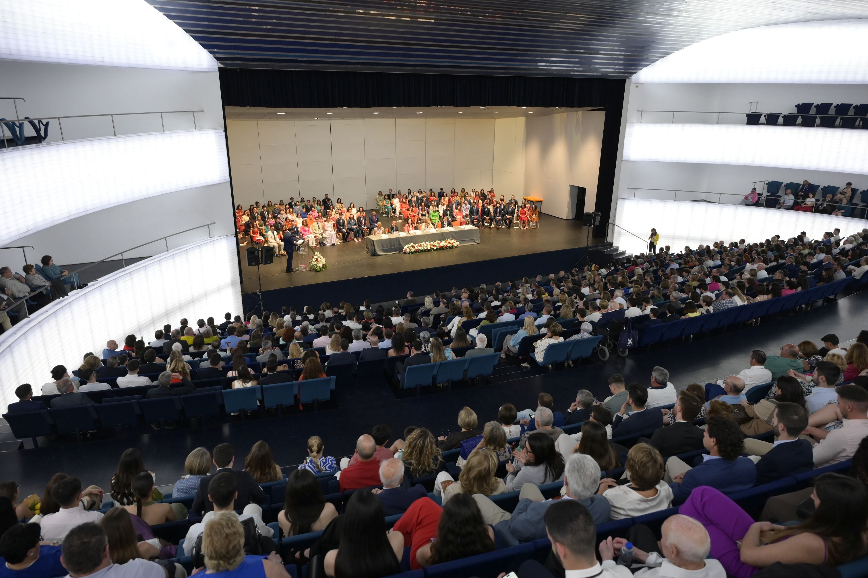 Búscate en el acto de graduación del Grado en Medicina
