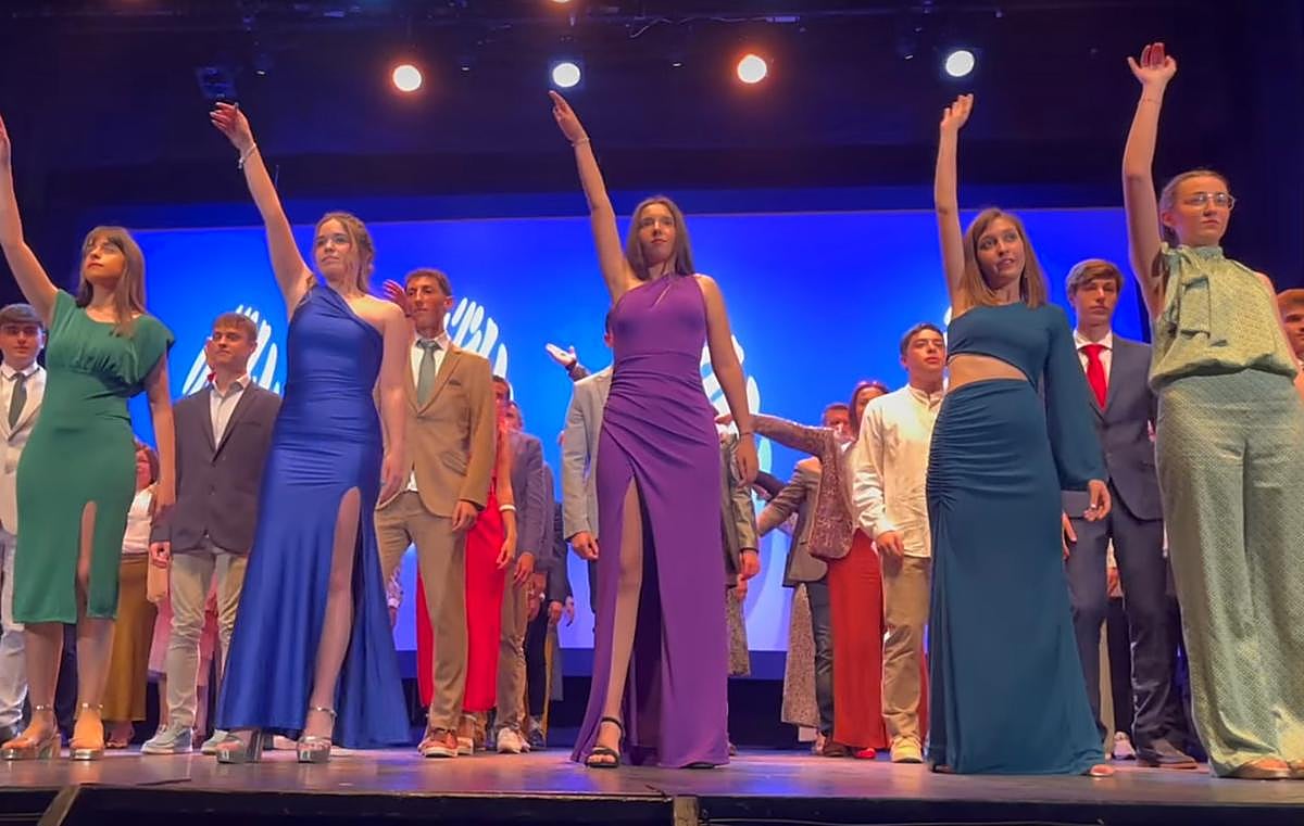 Coreografía con la que se cerró el acto