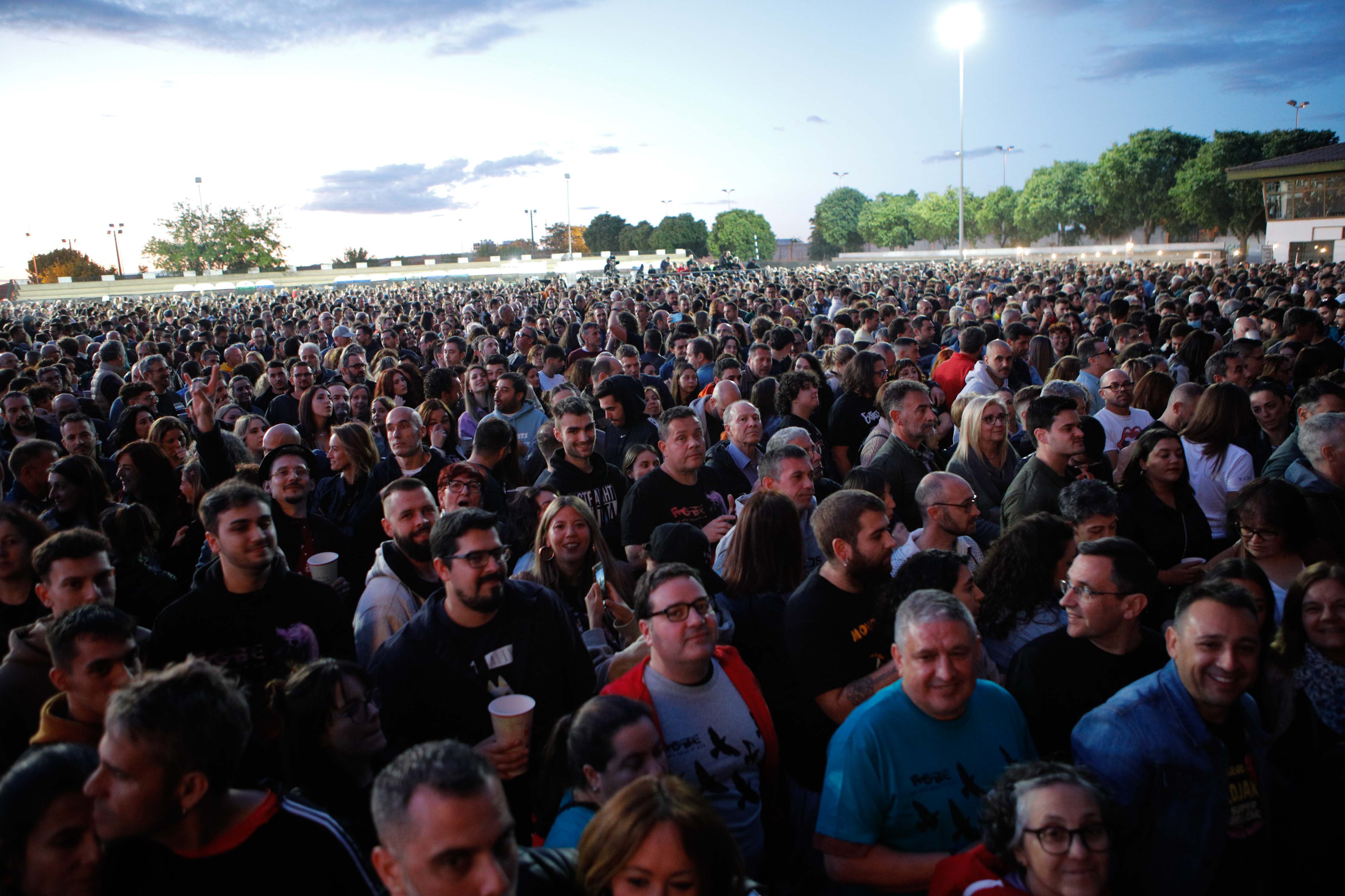 Las mejores imágenes del concierto de Los Robe en Cáceres (I)