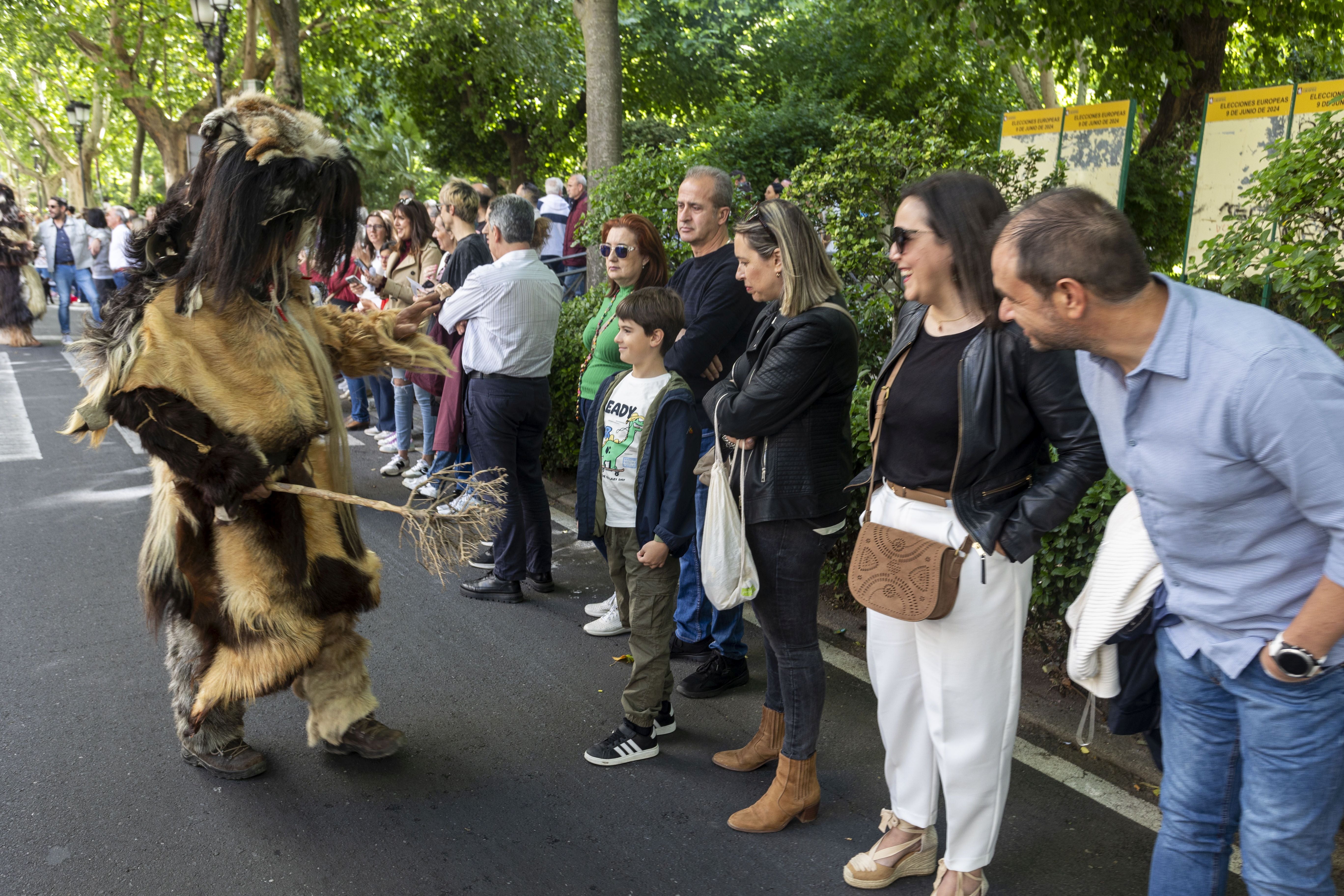 El desfile de Jato, en imágenes