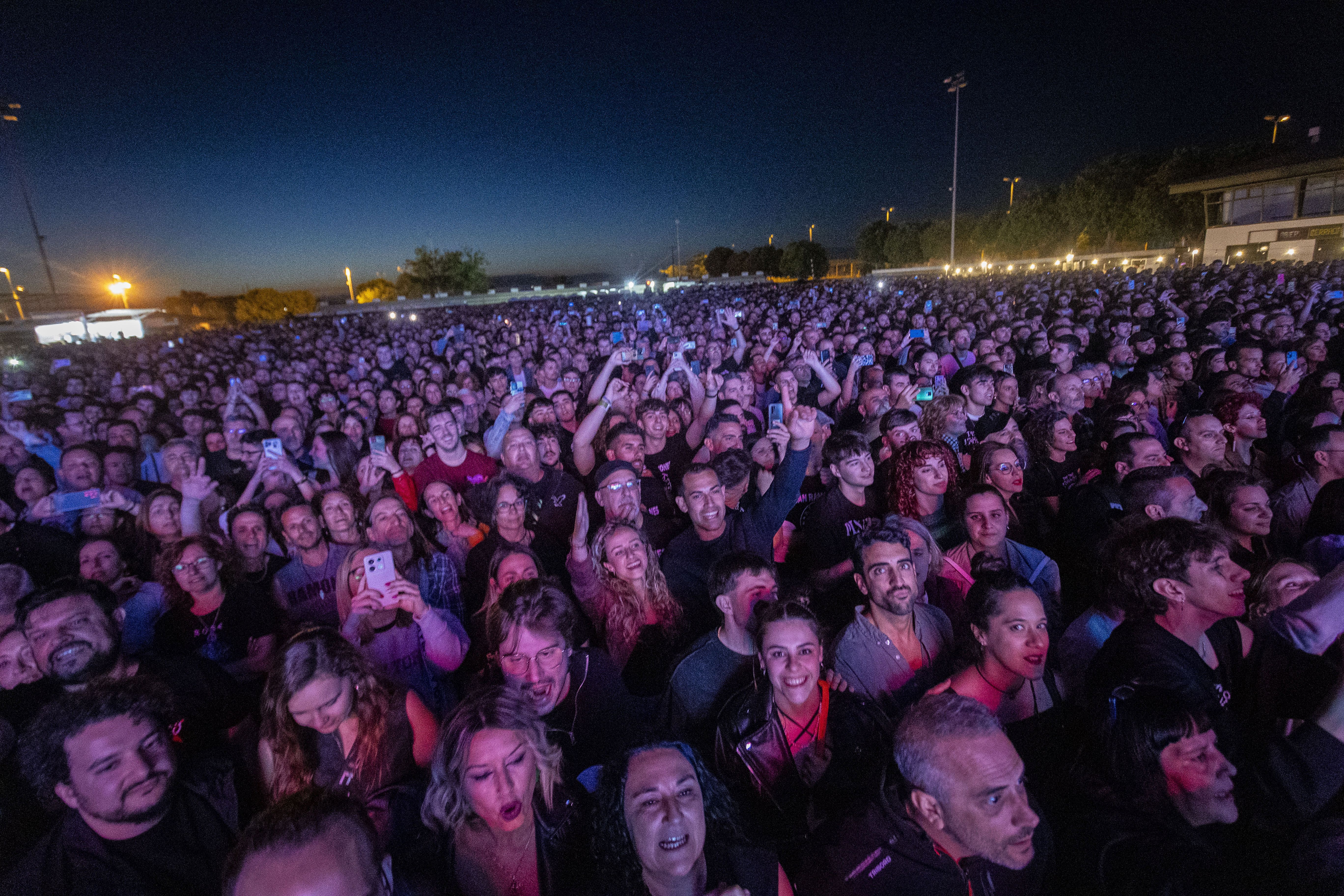 Así se vivió el segundo concierto de Robe en Cáceres (II)