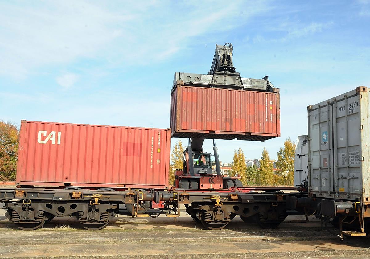 Tren de mercancías en Mérida.