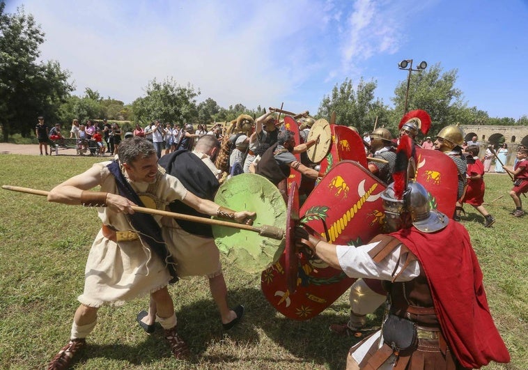 Recreación del del enfrentamiento de hoy entre celtíberos y legionarios