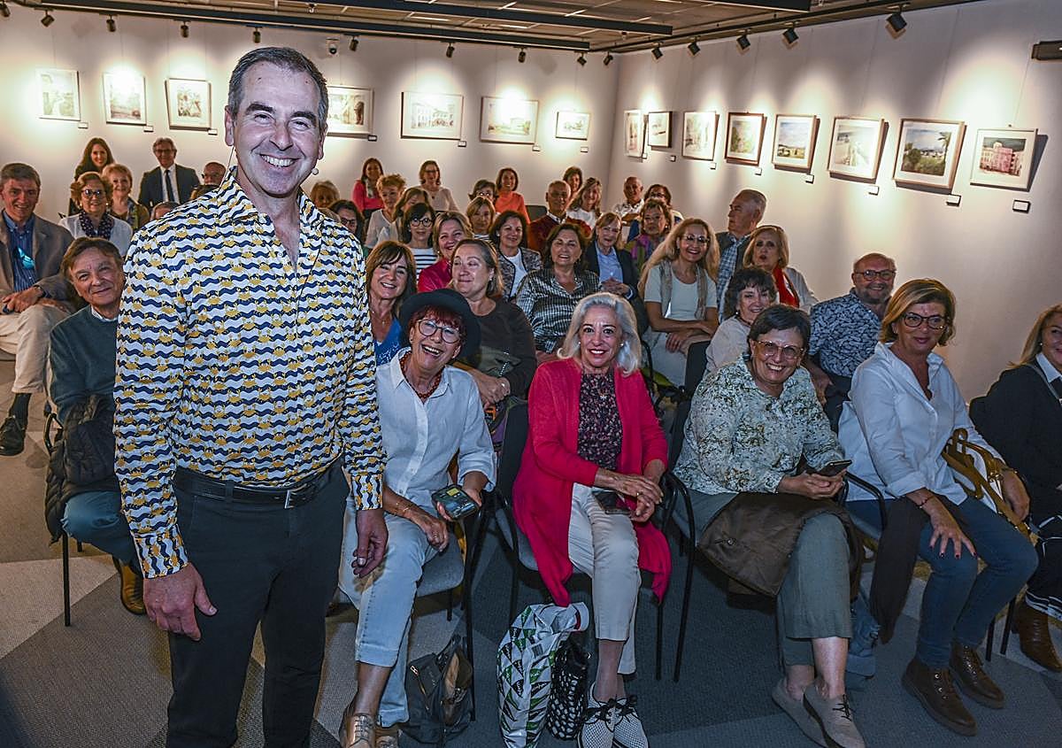Imagen secundaria 1 - Llega el calor entre desfiles y fiestas