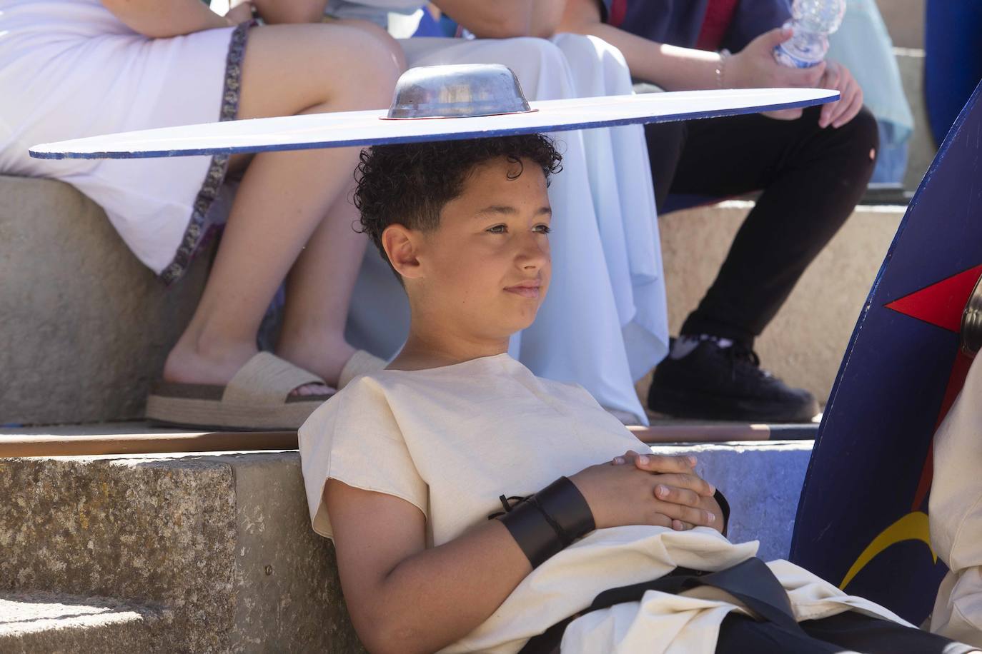 La imposición de togas para entrar en la edad adulta, en imágenes