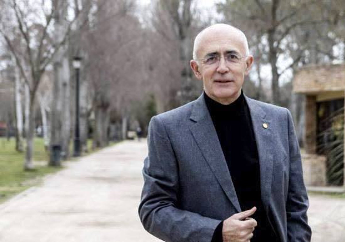 Carlos Arjona, presidente del Colegio de Médicos de Cáceres.