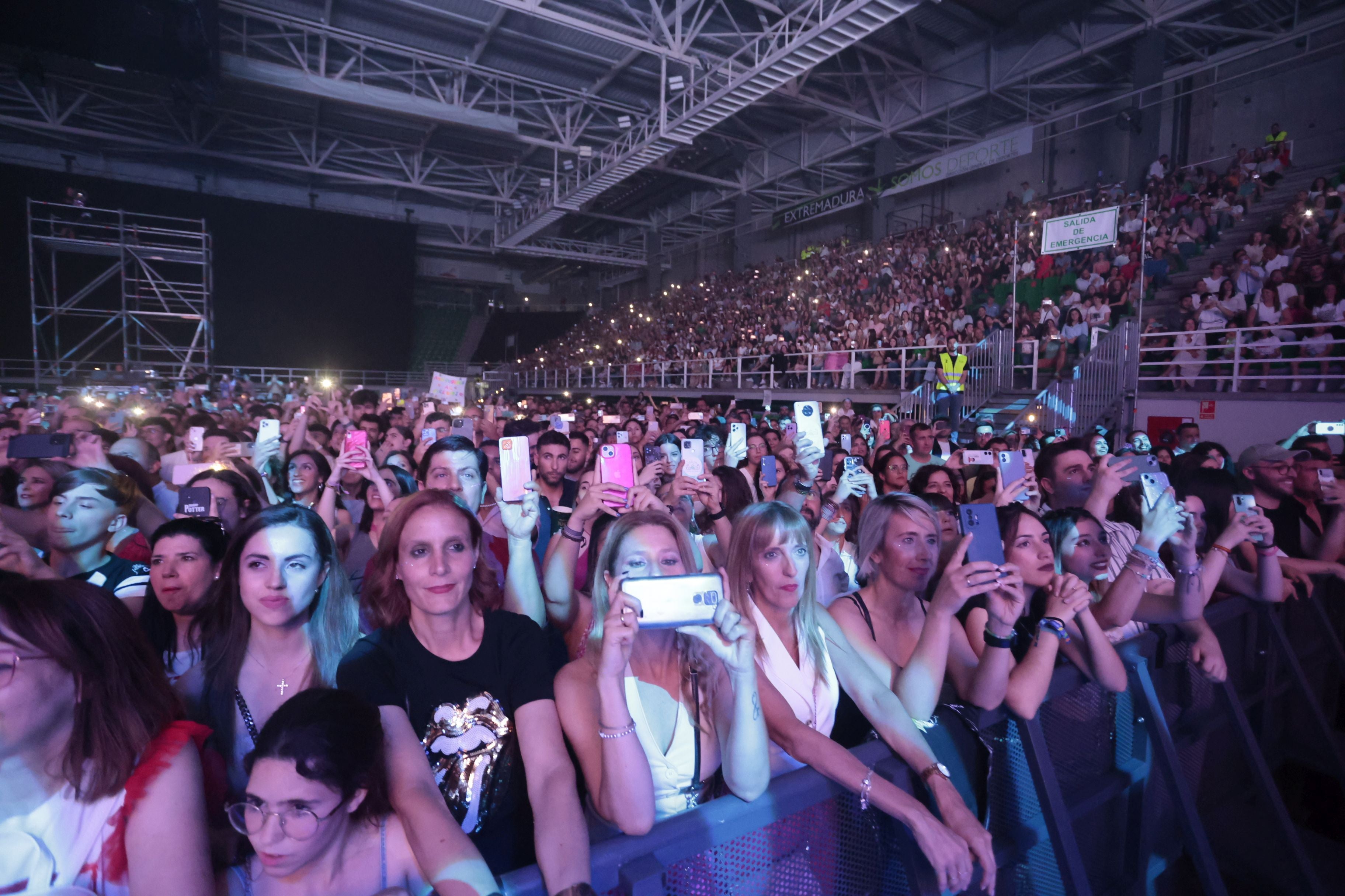 Las mejores imágenes del concierto de Ana Mena en Cáceres