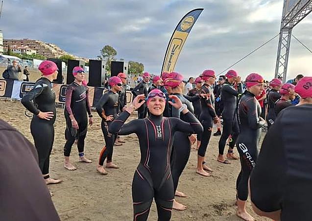 Nieves afronta el primer segmento, la natación