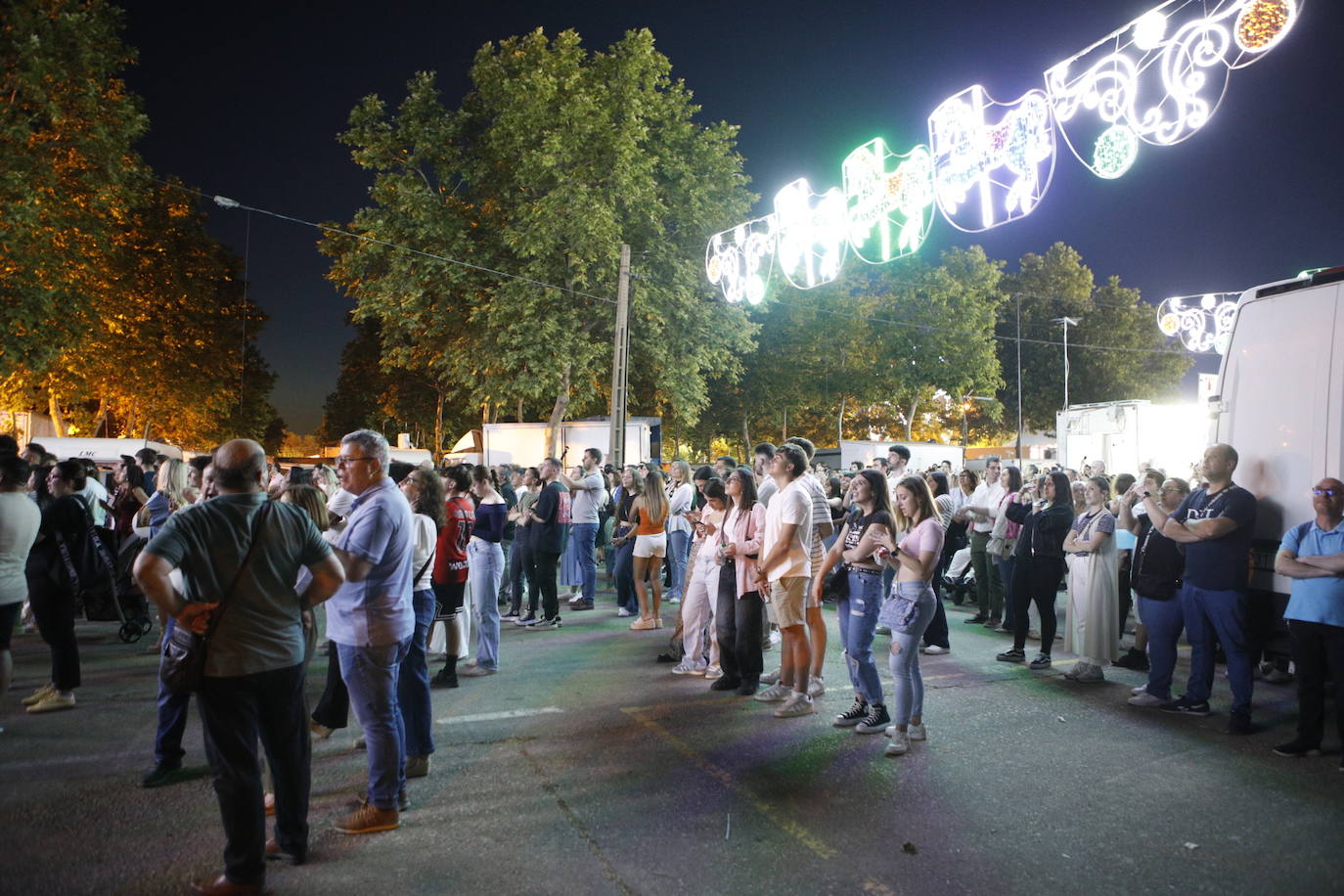 Las mejores imágenes del encendido de luces de la Feria de San Fernando