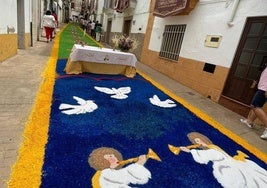 Las alfombras efímeras del Corpus de San Vicente aspiran a ser fiesta de interés nacional