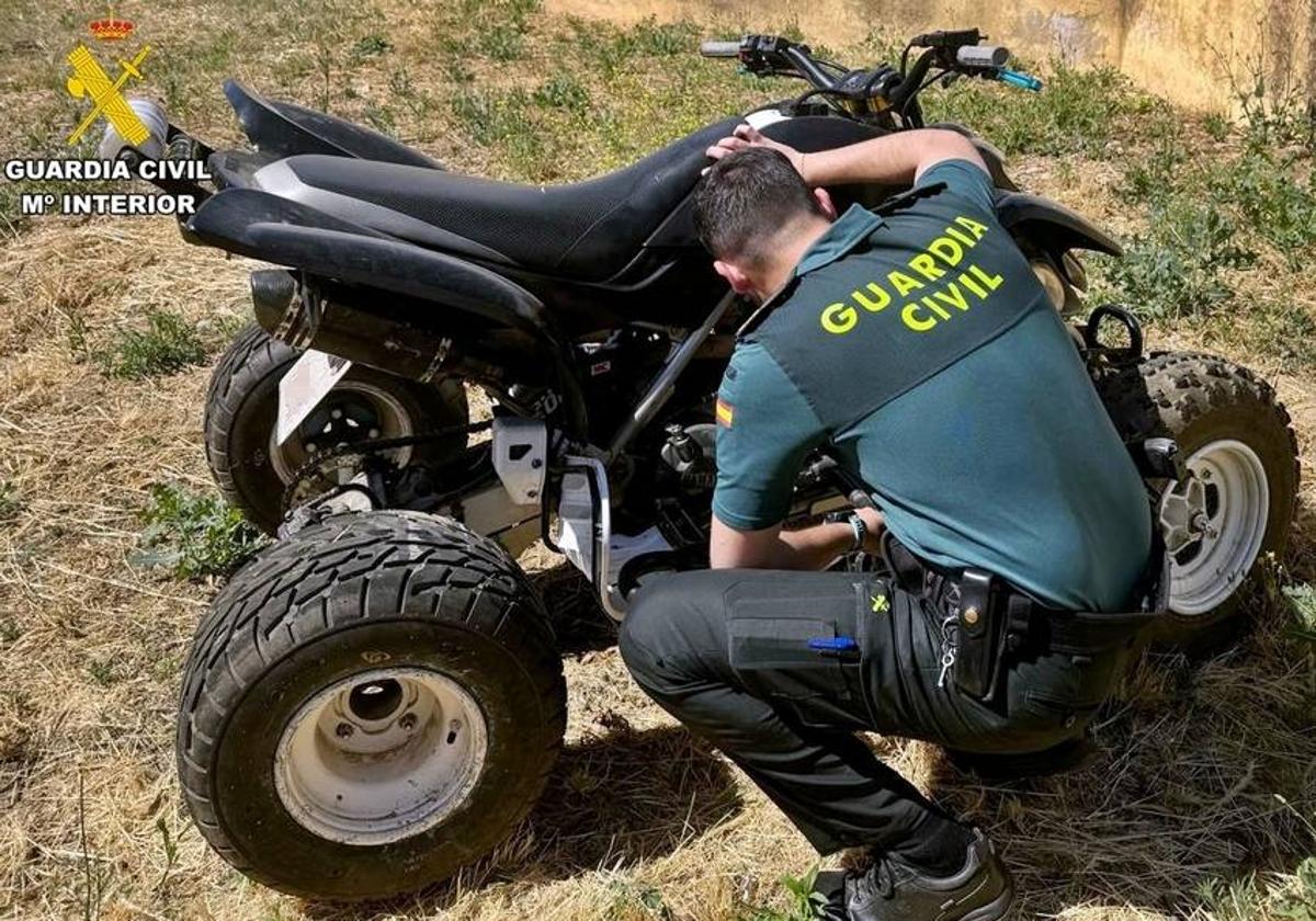 Quad recuperado por la Guardia Civil.