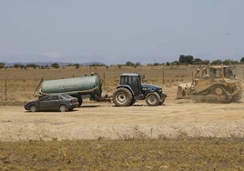 Inicio de las obras que se ralentizaron hasta detenerse.