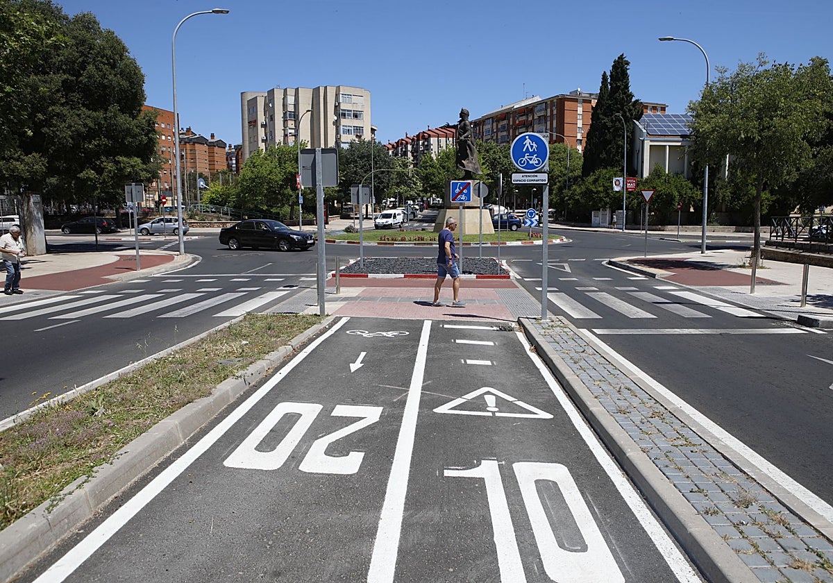 Imagen del carril bici de Ronda de la Pizarra, por el centro, que conectaría con el nuevo.