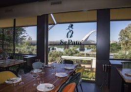 Se trata de un local agradable y cómodo en el que la comida redondea la experiencia gastronómica.