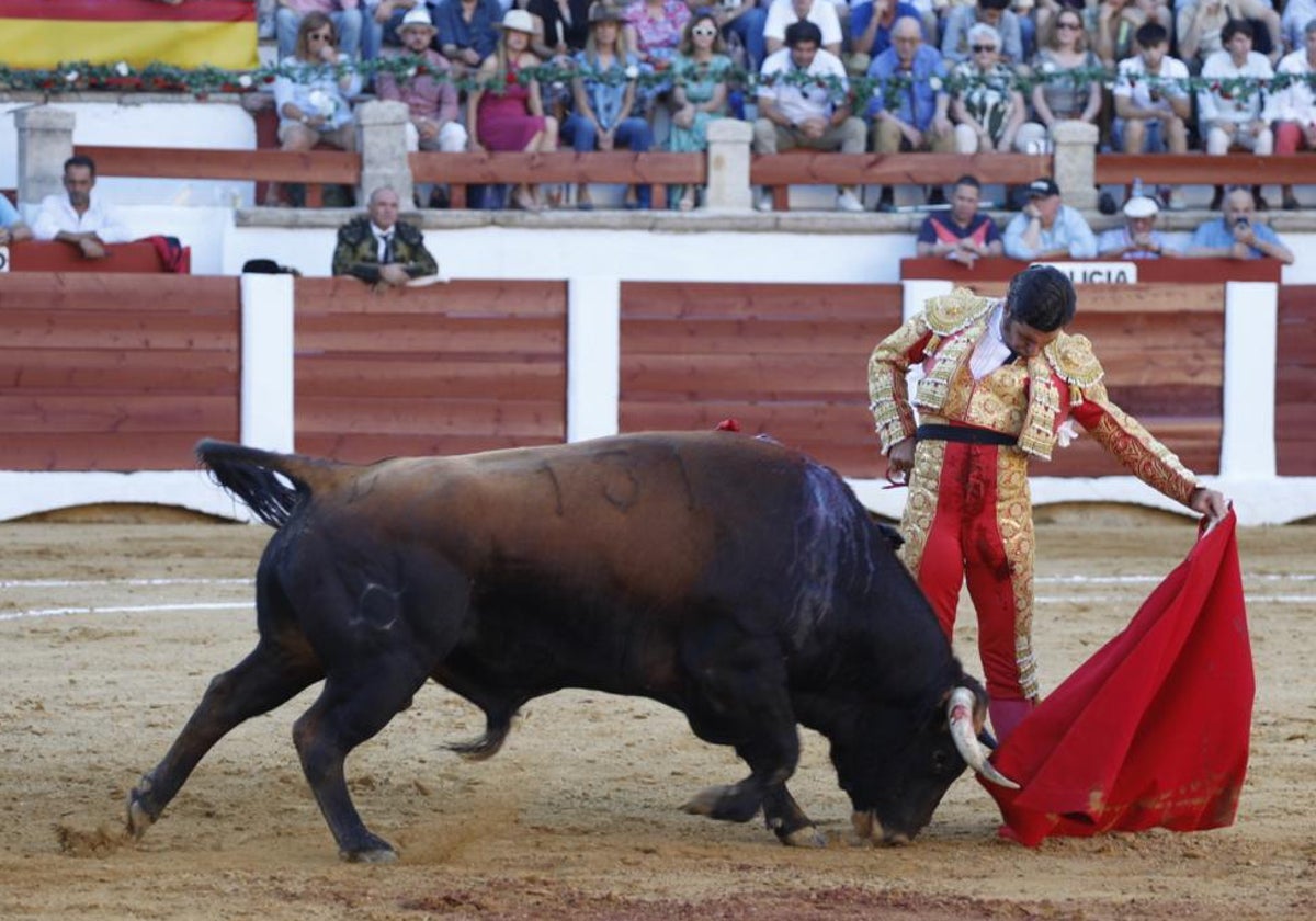 Natural de Morante de la Puebla al quinto de la tarde al que cortó una oreja.